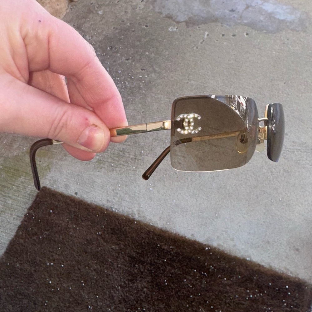 CHANEL Vintage crystal CC Gradient Brown Sunglasses - Picture 2 of 10